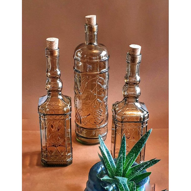 Glasflaske Amy - r�gfarvet