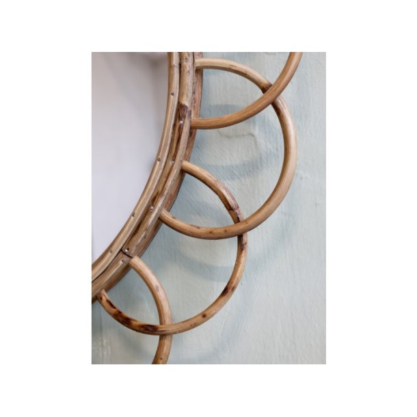 Spejl i Rattan