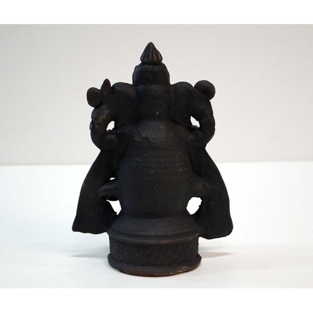 Trademark Living Ganesha figur i ler