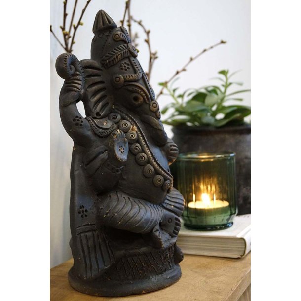 Trademark Living Ganesha figur i ler
