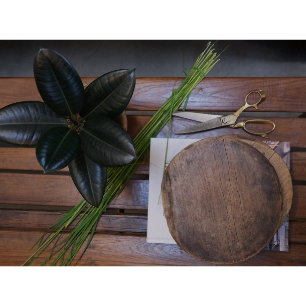 Stor flot skrddersaks i messing