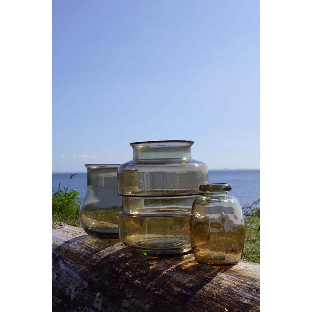 Shape glasvase rgfarvet