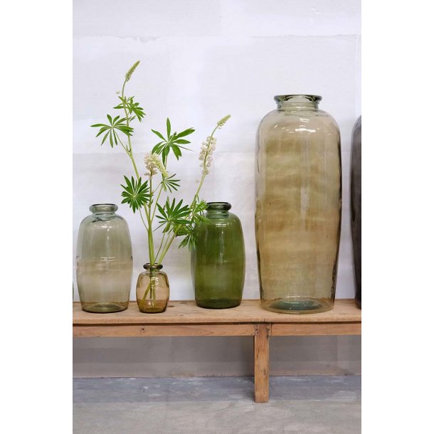 Shape glasvase rgfarvet