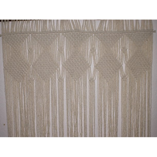 Makram� v�gt�ppe str. 100x110cm