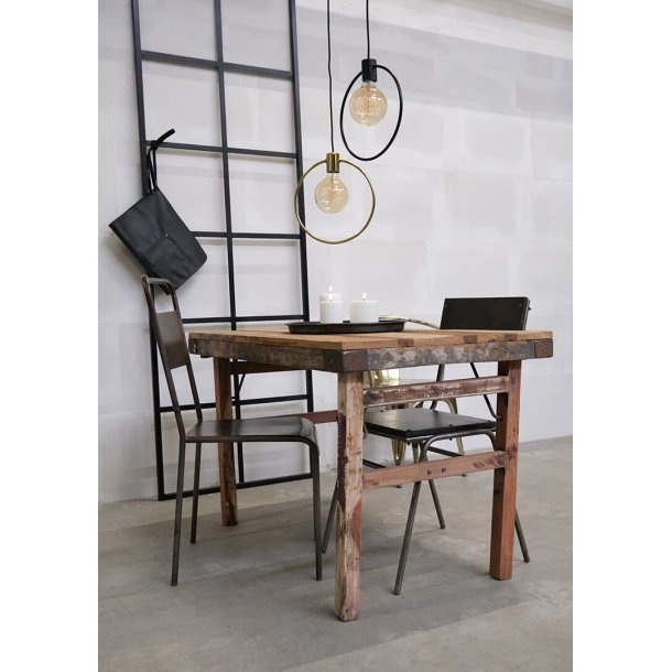 Oslo loftlampe i et enkelt design - messing