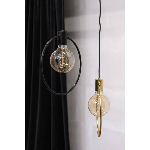 Oslo loftlampe i et enkelt design - messing