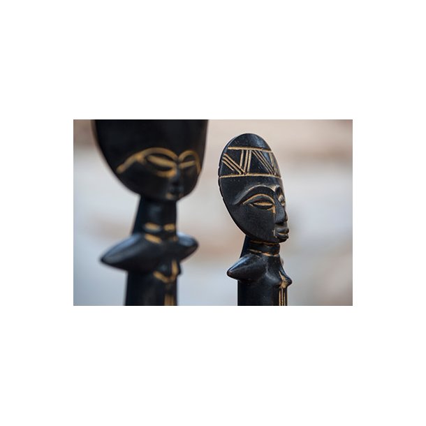 Hndskret afrikansk frugtbarhedsdukke