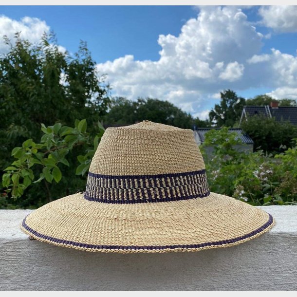 Flettet hat fra Ghana traditionel natur/sort